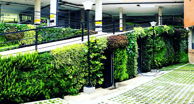 Jardines verticales Bogota, jardinera vertical, en vertical, muro verde, muros verdes, jardin vertical artificial, jardin artificial vertical, cubiertas verdes, techos verdes, techos verdes, cubierta verde, jardin vertical interior
